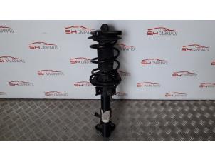 Gebruikte Veerpoot rechts-voor Mercedes C (W204) 2.2 C-200 CDI 16V Prijs € 50,00 Margeregeling aangeboden door SH Carparts