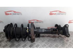 Gebruikte Veerpoot rechts-voor Mercedes C (W204) 2.2 C-200 CDI 16V Prijs € 50,00 Margeregeling aangeboden door SH Carparts