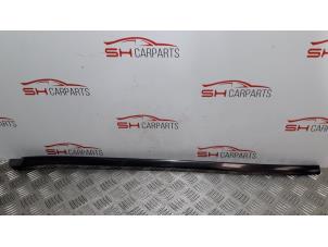 Gebruikte A-stijl Afdekkap rechts Mercedes CLK (R209) 1.8 200 K 16V Prijs € 25,00 Margeregeling aangeboden door SH Carparts