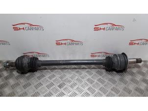 Gebruikte Aandrijfas rechts-achter Mercedes C (C205) C-200 2.0 16V Prijs € 140,00 Margeregeling aangeboden door SH Carparts