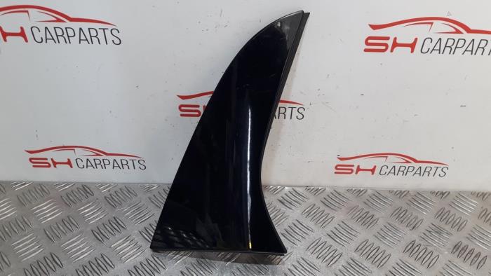 Spoiler, baklucka från en Mercedes-Benz A (W176) 1.5 A-180 CDI, A-180d 16V 2015