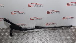 Begagnade Främre torkararm Mercedes C (C205) C-220d 2.2 16V BlueTEC Pris € 30,00 Marginaltabell erbjuds av SH Carparts