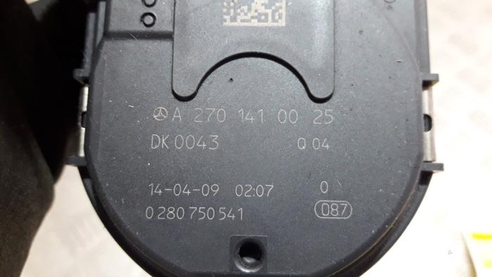 Spjällhus från en Mercedes-Benz A (W176) 1.6 A-200 16V 2014