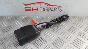 Begagnade Främre bältesspänne, vänster Mercedes A (W169) 1.5 A-160 Pris € 15,00 Marginaltabell erbjuds av SH Carparts