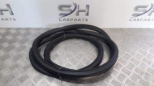 Begagnade Dörrtätning, 4-dörrars, höger bak Mercedes A (177.0) 1.3 A-200 Turbo 16V Pris € 25,00 Marginaltabell erbjuds av SH Carparts
