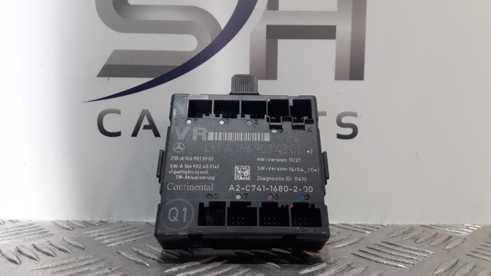 Centrallåsmodul från en Mercedes-Benz CLA (117.3) 2.2 CLA-200 CDI, 200 d 16V 2015