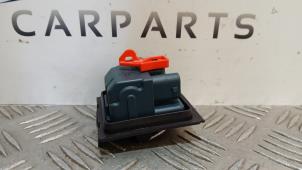 Begagnade Tanklåsmotor Mercedes CLA Shooting Brake (117.9) 2.2 CLA-200 CDI, 200 d 16V Pris € 25,00 Marginaltabell erbjuds av SH Carparts