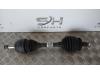 Aandrijfas links-voor van een Mercedes-Benz A (W176) 1.8 A-200 CDI 16V 2012