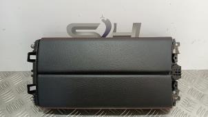 Używane Podlokietnik Mercedes A-Klasse AMG (177.0) 2.0 A-35 AMG Turbo 16V 4Matic Cena € 70,00 Procedura marży oferowane przez SH Carparts