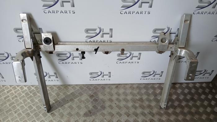 Front från en Mercedes-Benz A (W176) 2.2 A-220 CDI 16V 2014