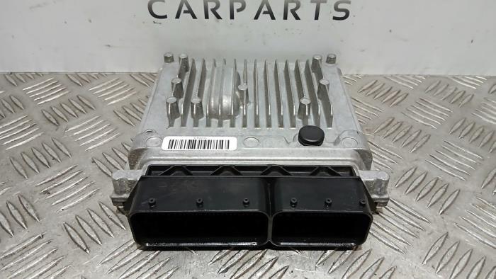 Dator, motorstyrning från en Mercedes-Benz A (W176) 2.2 A-220 CDI 16V 2014