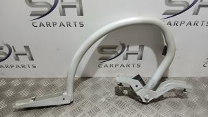 Gebruikte Scharnier Achterklep Mercedes CLA AMG (118.3) 2.0 CLA-45 S AMG Turbo 16V 4-Matic+ Prijs € 70,00 Margeregeling aangeboden door SH Carparts