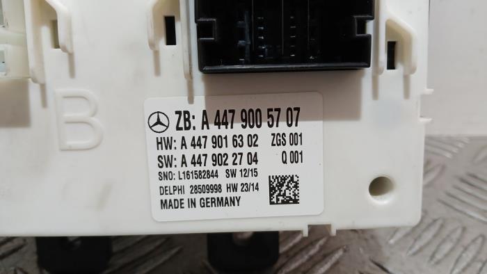 Dator , karosskontroll (BCM) från en Mercedes-Benz Vito (447.6) 1.6 111 CDI 16V 2016