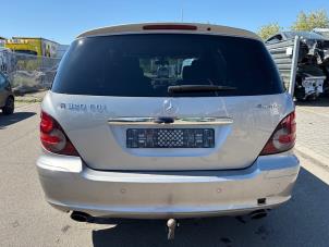 Begagnade Bakre stötfångare Mercedes R (W251) 3.0 320 CDI 24V 4-Matic Pris € 420,00 Marginaltabell erbjuds av SH Carparts