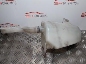 Begagnade Spolartank, vindruta Peugeot Partner Combispace 1.6 HDI 75 Pris € 14,00 Marginaltabell erbjuds av SH Carparts