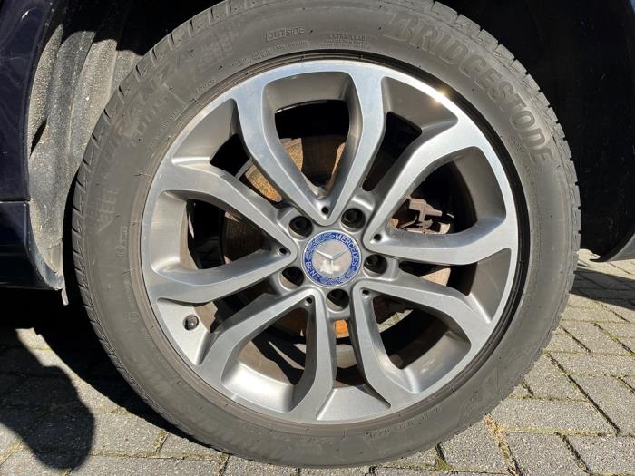 Hjuluppsättning + däck från en Mercedes-Benz C Estate (S205) C-200d 2.2 16V 2016