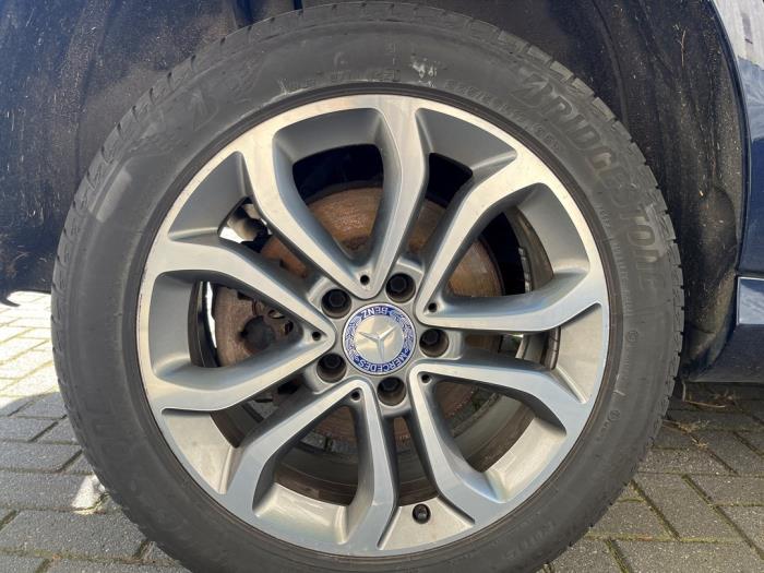 Hjuluppsättning + däck från en Mercedes-Benz C Estate (S205) C-200d 2.2 16V 2016