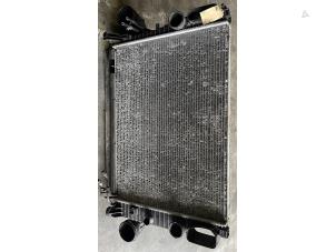 Begagnade Kylarsats Mercedes E (VF211) 3.0 E-280 CDI 24V Pris € 75,00 Marginaltabell erbjuds av van Sabben Parts