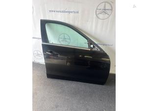 Begagnade Framdörr, 4-dörrars, höger Mercedes E (W212) E-200 1.8 NGT 16V BlueEfficiency Pris € 150,00 Marginaltabell erbjuds av van Sabben Parts