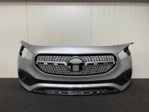 Używane Zderzak przedni Mercedes GLA (H247) 1.3 200 Turbo 16V 4-Matic Cena € 1.200,00 Procedura marży oferowane przez van Sabben Parts