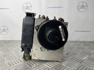 Begagnade ABS-pump Mercedes ML I (163) 2.7 270 CDI 20V Pris € 150,00 Marginaltabell erbjuds av van Sabben Parts