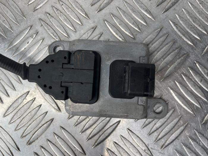 NOx-sensor från en Mercedes-Benz E (W212) E-220 CDI 16V BlueEfficiency 2015