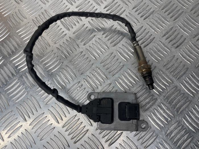NOx-sensor från en Mercedes-Benz E (W212) E-220 CDI 16V BlueEfficiency 2015