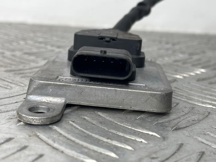 NOx-sensor från en Mercedes-Benz E (W212) E-220 CDI 16V BlueEfficiency 2015