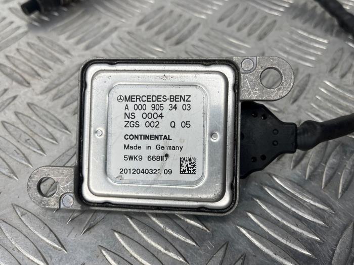 NOx-sensor från en Mercedes-Benz E (W212) E-220 CDI 16V BlueEfficiency 2015
