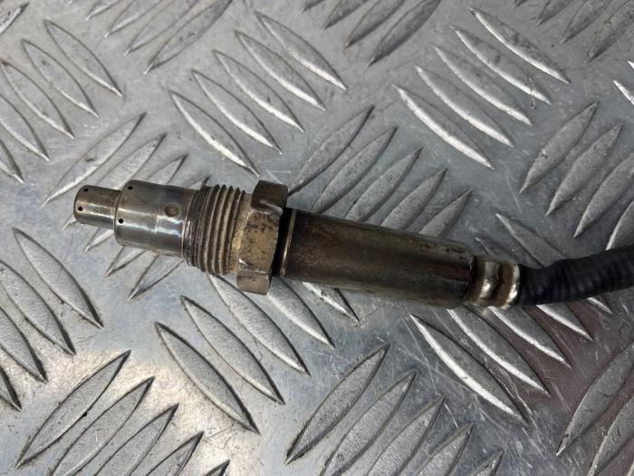 NOx-sensor från en Mercedes-Benz E (W212) E-220 CDI 16V BlueEfficiency 2015