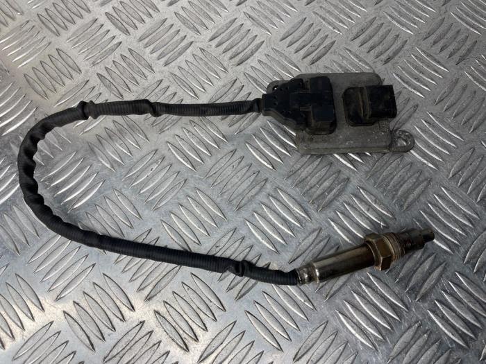 NOx-sensor från en Mercedes-Benz E (W212) E-220 CDI 16V BlueEfficiency 2015