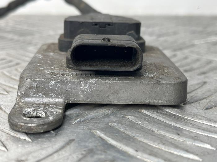 NOx-sensor från en Mercedes-Benz E (W212) E-220 CDI 16V BlueEfficiency 2015