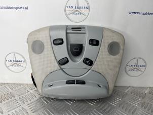 Używane Oswietlenie wewnetrzne przód Mercedes Vito (639.6) 2.2 111 CDI 16V Cena € 151,25 Z VAT oferowane przez van Sabben Parts