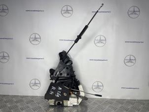 Begagnade Fönstermekanism för bakre dörr, 4-dörrars, höger Mercedes A (W169) 2.0 A-180 CDI 16V Pris € 100,00 Marginaltabell erbjuds av van Sabben Parts