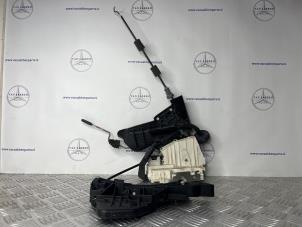 Begagnade Fönstermekanism för bakre dörr, 4-dörrars, höger Mercedes ML II (164/4JG) 3.0 ML-280 CDI 4-Matic V6 24V Pris € 50,00 Marginaltabell erbjuds av van Sabben Parts