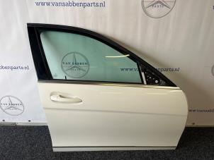 Begagnade Framdörr, 4-dörrars, höger Mercedes C (W204) 1.8 C-200 CGI 16V Pris € 100,00 Marginaltabell erbjuds av van Sabben Parts