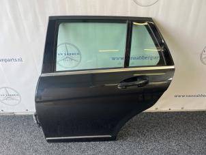 Gebruikte Portier 4Deurs links-achter Mercedes C Estate (S204) 2.2 C-220 CDI 16V BlueEfficiency Prijs € 100,00 Margeregeling aangeboden door van Sabben Parts