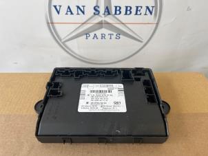 Gebruikte Centrale Deurvergrendelings Module Mercedes S (W221) 3.0 S-320 CDI 24V Prijs € 100,00 Margeregeling aangeboden door van Sabben Parts