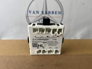 Begagnade Centrallåsmodul Mercedes C (W205) C-200 2.0 CGI 16V Pris € 30,00 Marginaltabell erbjuds av van Sabben Parts