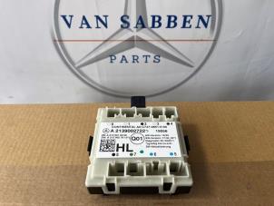 Gebruikte Module Centrale Deurvergrendeling Mercedes E (W213) E-200d 2.0 Turbo 16V Prijs € 75,00 Margeregeling aangeboden door van Sabben Parts