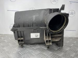 Begagnade Luftfilterhus Mercedes A (W176) 2.2 A-220 CDI 16V Pris € 30,00 Marginaltabell erbjuds av van Sabben Parts