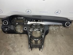 Begagnade Instrumentbräda Mercedes C (W205) C-200 2.0 CGI 16V Pris € 650,00 Marginaltabell erbjuds av van Sabben Parts