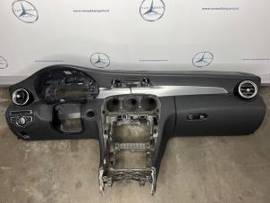 Begagnade Instrumentbräda Mercedes C (C205) C-220d 2.0 Turbo 16V Pris € 650,00 Marginaltabell erbjuds av van Sabben Parts
