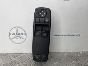 Begagnade Brytare, eldrivna fönster Mercedes A (W169) 1.5 A-150 16V Pris € 30,00 Marginaltabell erbjuds av van Sabben Parts