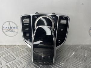 Gebruikte Multi Media Regelunit Mercedes C (W205) C-200 1.6 CDI BlueTEC, C-200 d 16V Prijs € 50,00 Margeregeling aangeboden door van Sabben Parts