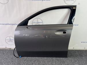 Begagnade Dörr, 4-dörrars, vänster fram Mercedes A (177.0) 1.3 A-180 Turbo 16V Pris € 450,00 Marginaltabell erbjuds av van Sabben Parts