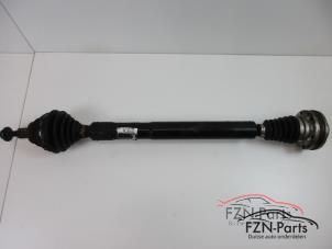 Gebruikte Aandrijfas rechts-voor Volkswagen Golf VI (5K1) Prijs € 119,00 Inclusief btw aangeboden door FZN Parts