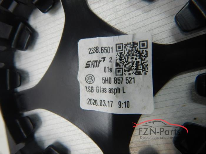 Spiegelglas links van een Volkswagen Golf VIII (CD1)  2019