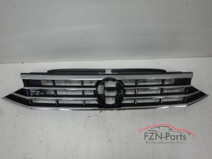 Begagnade Grill Volkswagen Passat Pris € 249,01 Inklusive moms erbjuds av FZN Parts
