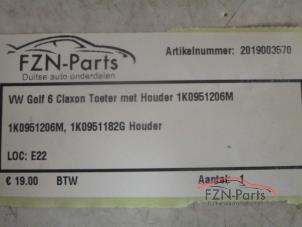 Używane Klakson Volkswagen Golf Cena € 19,00 Z VAT oferowane przez FZN Parts